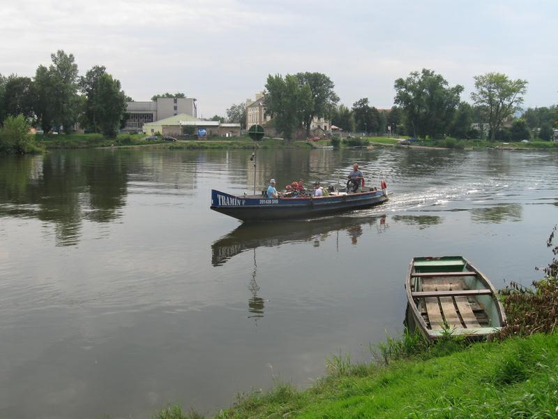 přívoz Lovosice -  Píšťany